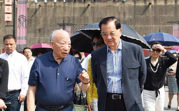 中國國民黨前主席連戰率團訪問橫店